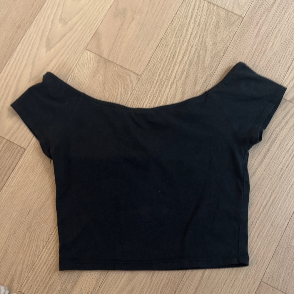 Nollie Black Off-Shoulder Crop Top